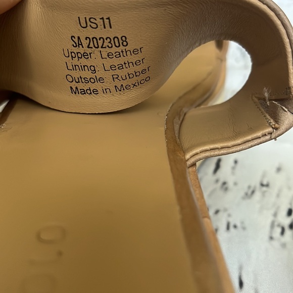 NWT All day Clog - Picture 4 of 4